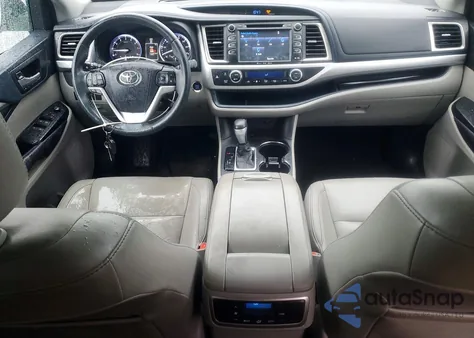 2016 Toyota Highlander Xle z USA, uszkodzony, nr VIN 5TDKKRFH4GS162533